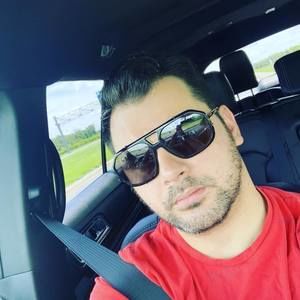 Meet your Posher, Manuel emilio